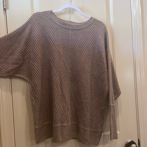 Worthington Knit sweater in taupe beige v-shape pattern Size L - Picture 3 of 7